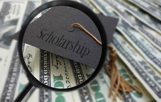 scholarships to avoid student loan debt