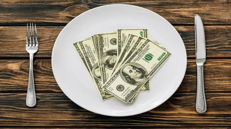 save money eating out on a budget