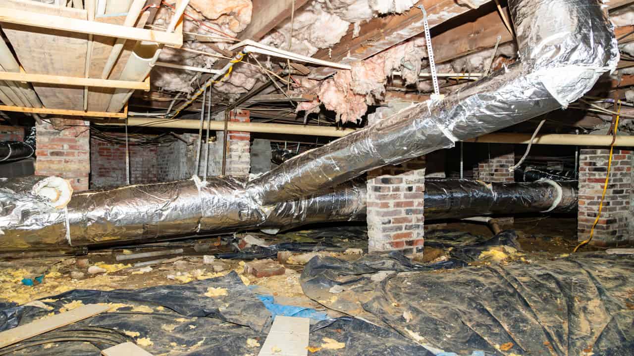 crawlspace