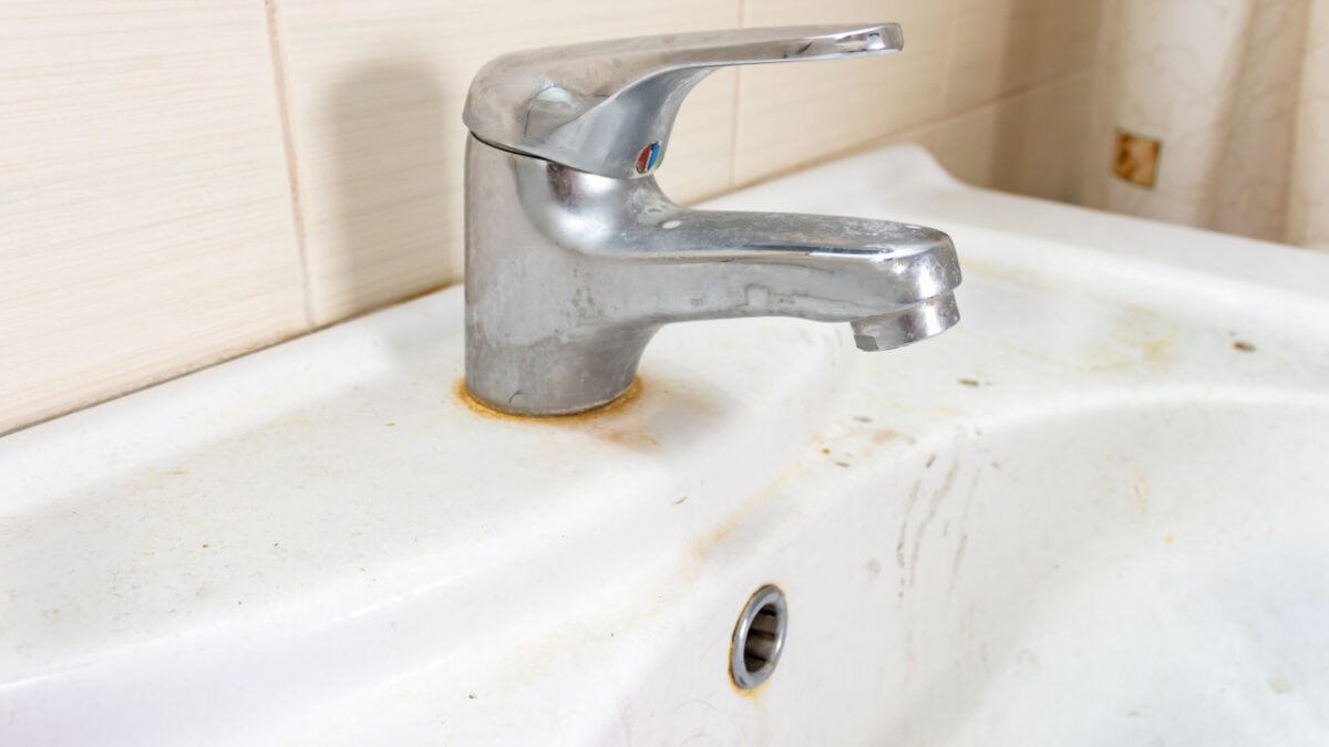 25 Creative Uses for Hydrogen Peroxide to Save Money - Money Smart Guides